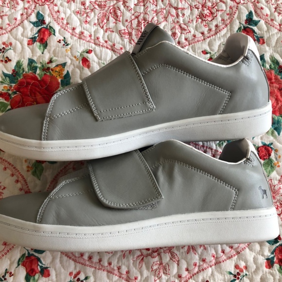 Men's Leather Sneakers - Picture 3 of 16